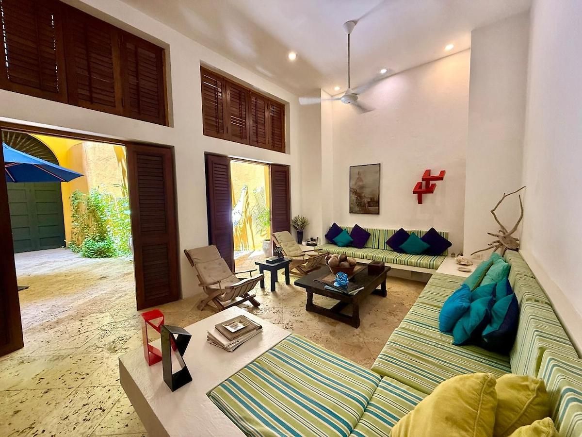 Calamari Homes - El Porvenir 205 - Walled *